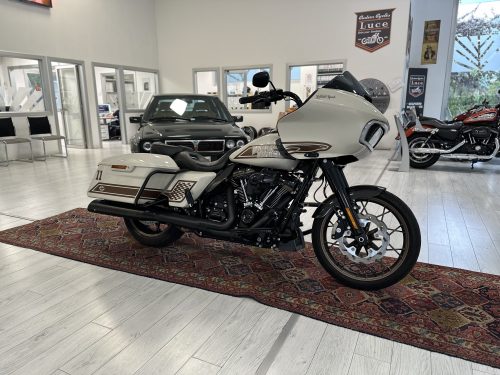 H-D Road Glide ST