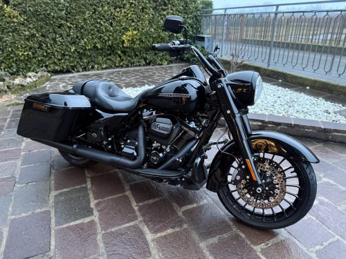 H-D Road King Special